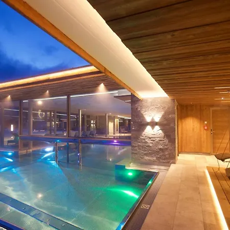 Bergblick 5 Sterne Szálloda Grän