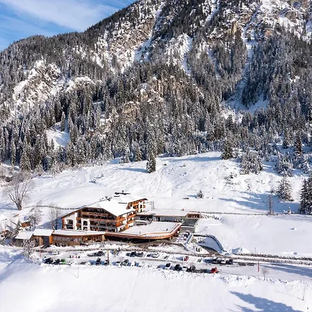Szálloda Bergblick 5 Sterne Grän