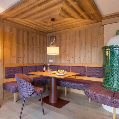 Bergblick 5 Sterne 酒店 Grän