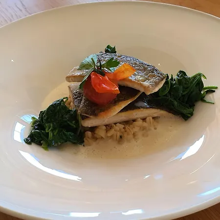 Bergblick 5 Sterne Szálloda Grän